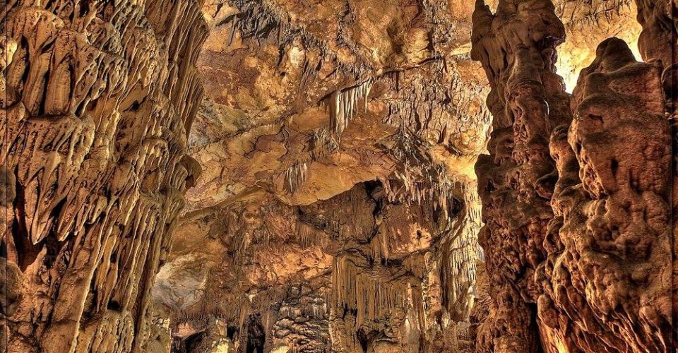 Vranjača Cave